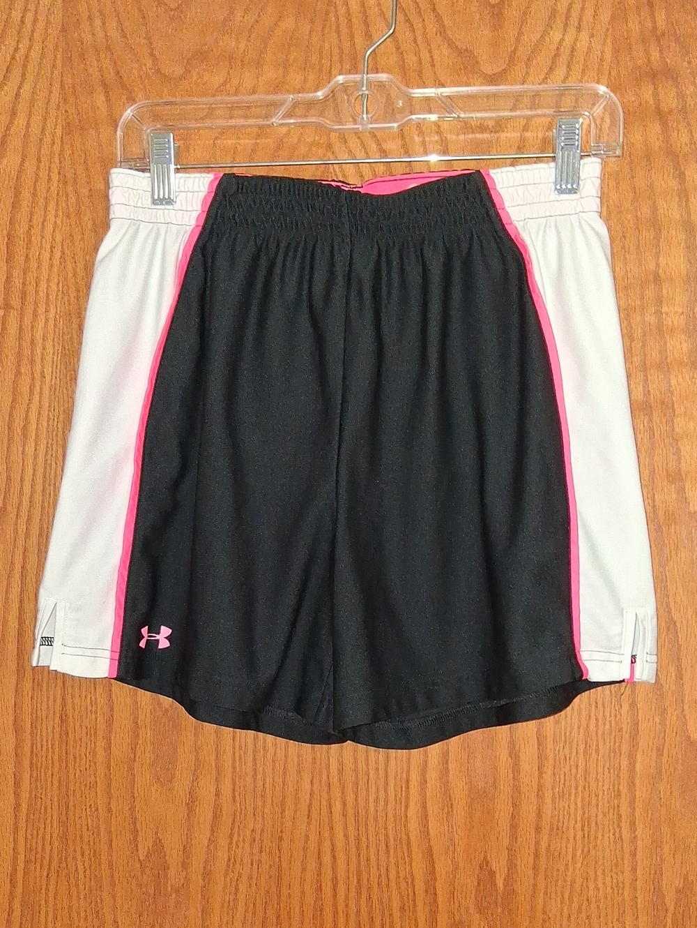 Under Armour loose fit shorts, size MD